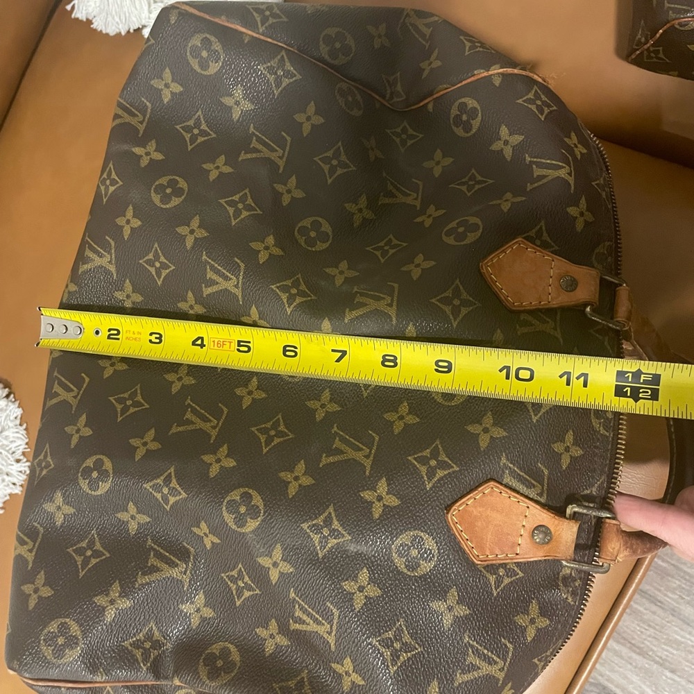 Authentic Louis Vuitton bag - Picture 9 of 9